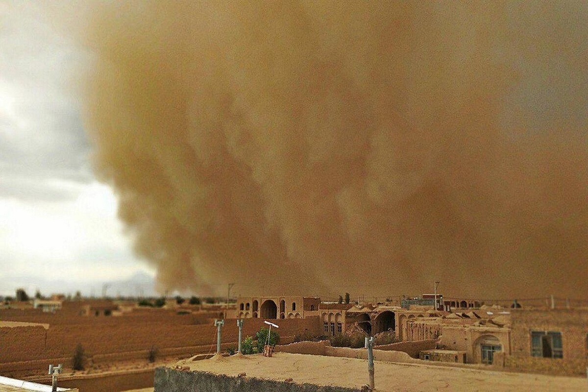 خسارت ناشی از گردوغبار اصفهان به ۳ هزار میلیارد ریال میرسد خسارت ناشی از گردوغبار اصفهان به ۳ هزار میلیارد ریال میرسد