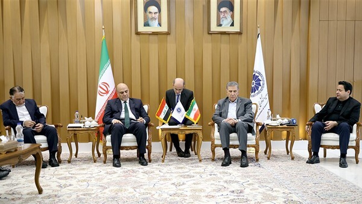 بخش خصوصی ایران آماده سرمایهگذاری در عراق است/ حجم تجارت دو کشور توسعه مییابد بخش خصوصی ایران آماده سرمایهگذاری در عراق است/ حجم تجارت دو کشور توسعه مییابد