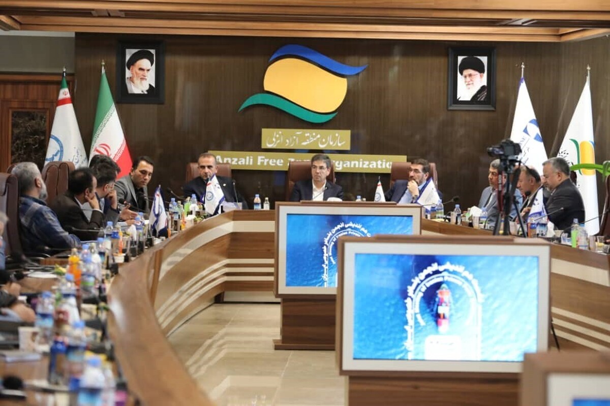 نشست اعضای انجمن بنادر خصوصی ایران در بندر كاسپین نشست اعضای انجمن بنادر خصوصی ایران در بندر كاسپین
