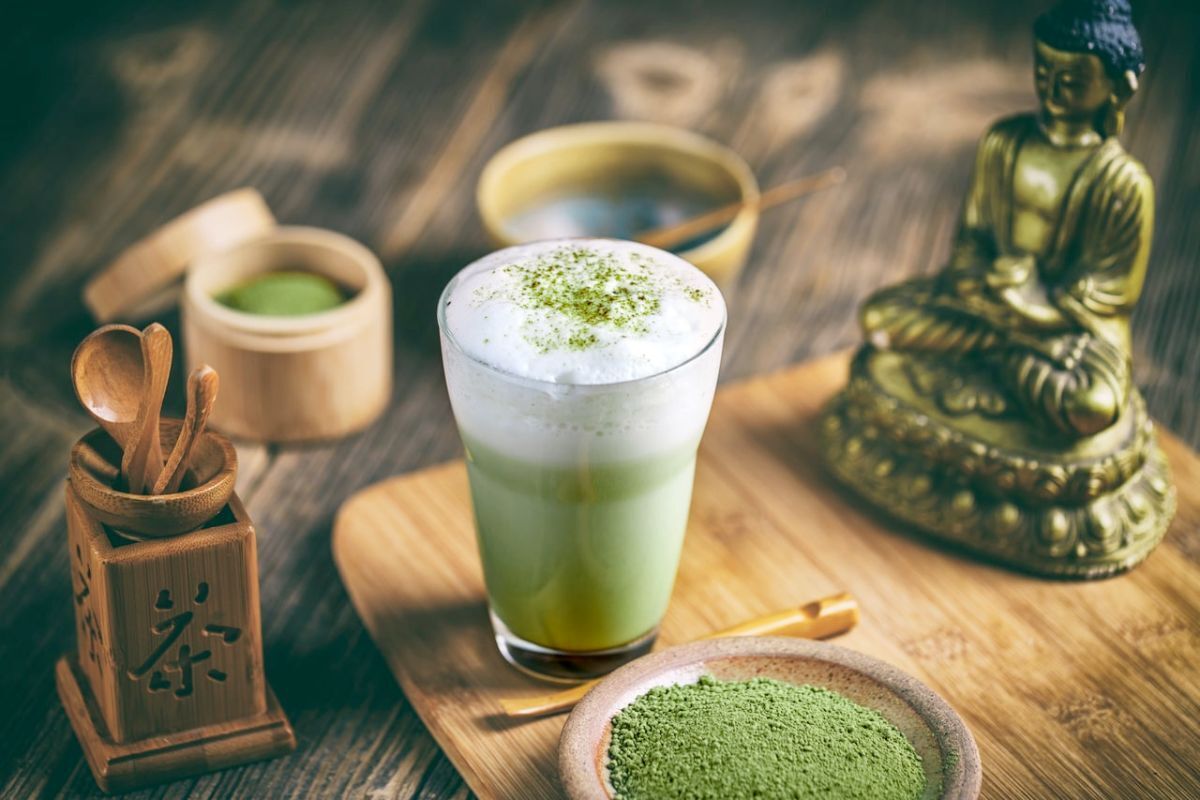 دو نوشیدنی خانگی فوق‌العاده برای افزایش انرژی، رشد مو و پوست شفاف بدون جوش