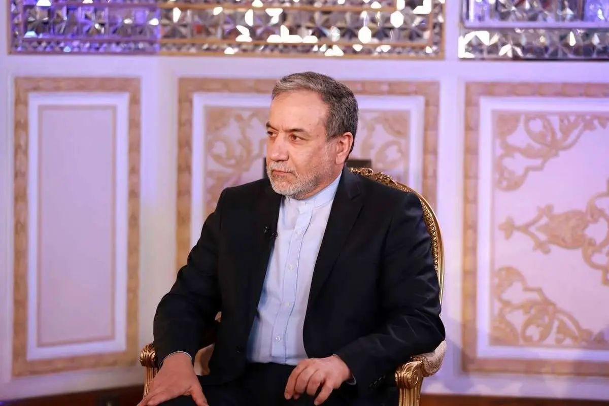 جزئیات مکالمه عراقچی و گروسی افشا شد جزئیات مکالمه عراقچی و گروسی افشا شد