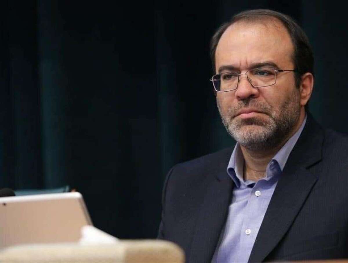 «بانک آینده» ۵٠ درصد زیان انباشته نظام بانکی کشور را دارد/ انحلال آغازی برای برخورد با بانکهای متخلف «بانک آینده» ۵٠ درصد زیان انباشته نظام بانکی کشور را دارد/ انحلال آغازی برای برخورد با بانکهای متخلف
