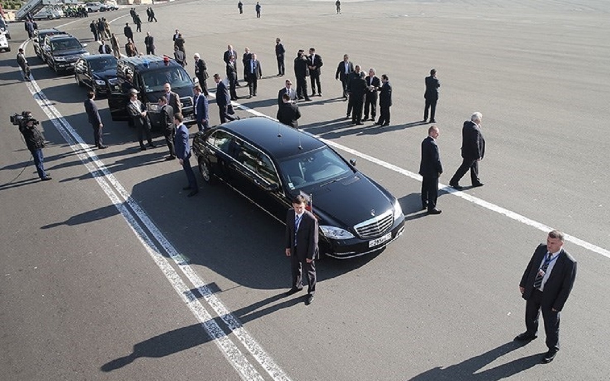 حرکت کاروان حفاظتی پوتین در خیابان‌های مسکو! +فیلم