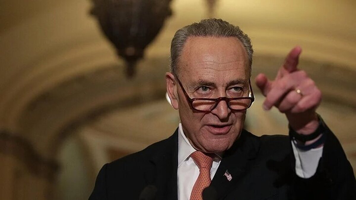 چاک شومر، سناتور دموکرات: ترامپ در حال توافق مخفیانه با ایران است چاک شومر، سناتور دموکرات: ترامپ در حال توافق مخفیانه با ایران است