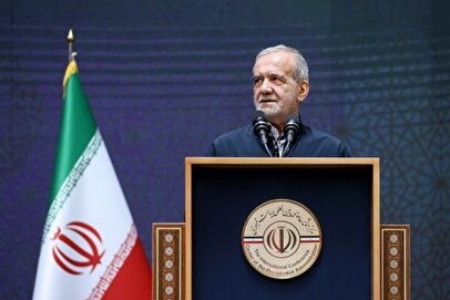 پزشکیان: دشمنان میخواهند با قومیت گرایی در کشور دعوا بیندازند و ما و همسایگان را دشمن کنند