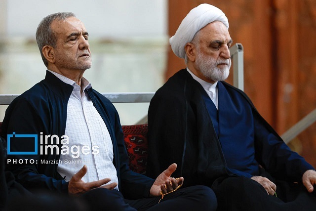 قابی جالب از پزشکیان در مراسم امروز+ عکس