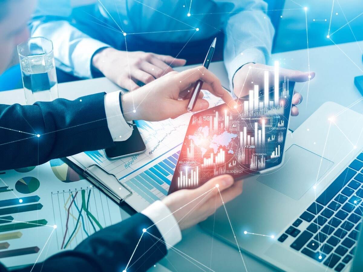 بهترین بازارهای مالی برای سرمایه گذاری در سال ۱۴۰۴ / کدام بازار می تواند بیشترین بازدهی را داشته باشد؟