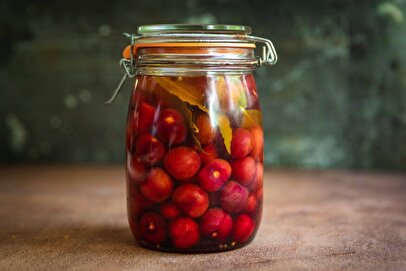 طرز تهیه ترشی گیلاس خانگی + فوت‌وفن