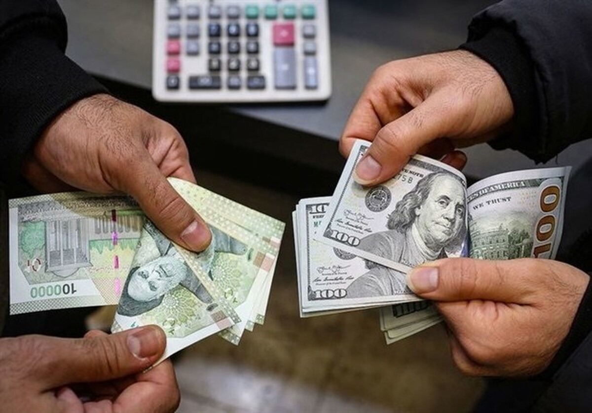 بانک مرکزی باید ارز را تک نرخی کند/ پیش فروش ارز باید آزادانه و به قیمت روز باشد بانک مرکزی باید ارز را تک نرخی کند/ پیش فروش ارز باید آزادانه و به قیمت روز باشد