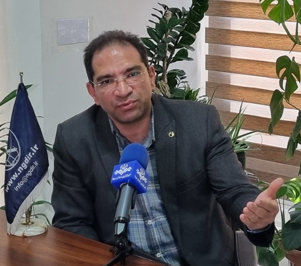 انتشار عمومی دادههای زمینشناسی و اکتشافی استان کردستان انتشار عمومی دادههای زمینشناسی و اکتشافی استان کردستان