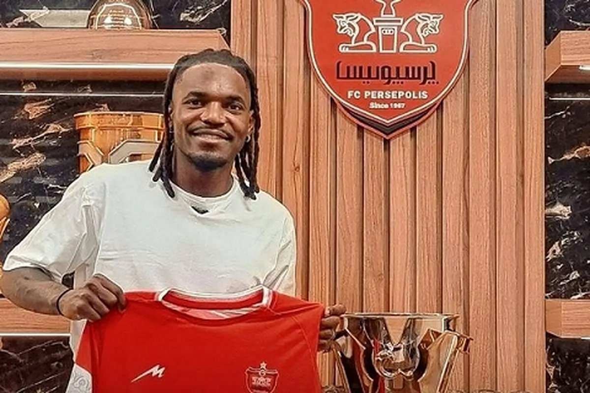 استوری جالب ستاره جدید پرسپولیس بعد از حملات به ایران استوری جالب ستاره جدید پرسپولیس بعد از حملات به ایران