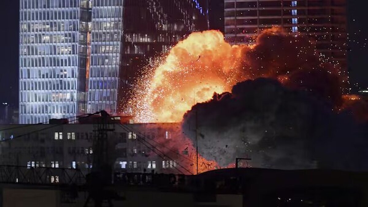 تصاویری از آتش گرفتن پالایشگاه حیفا + فیلم