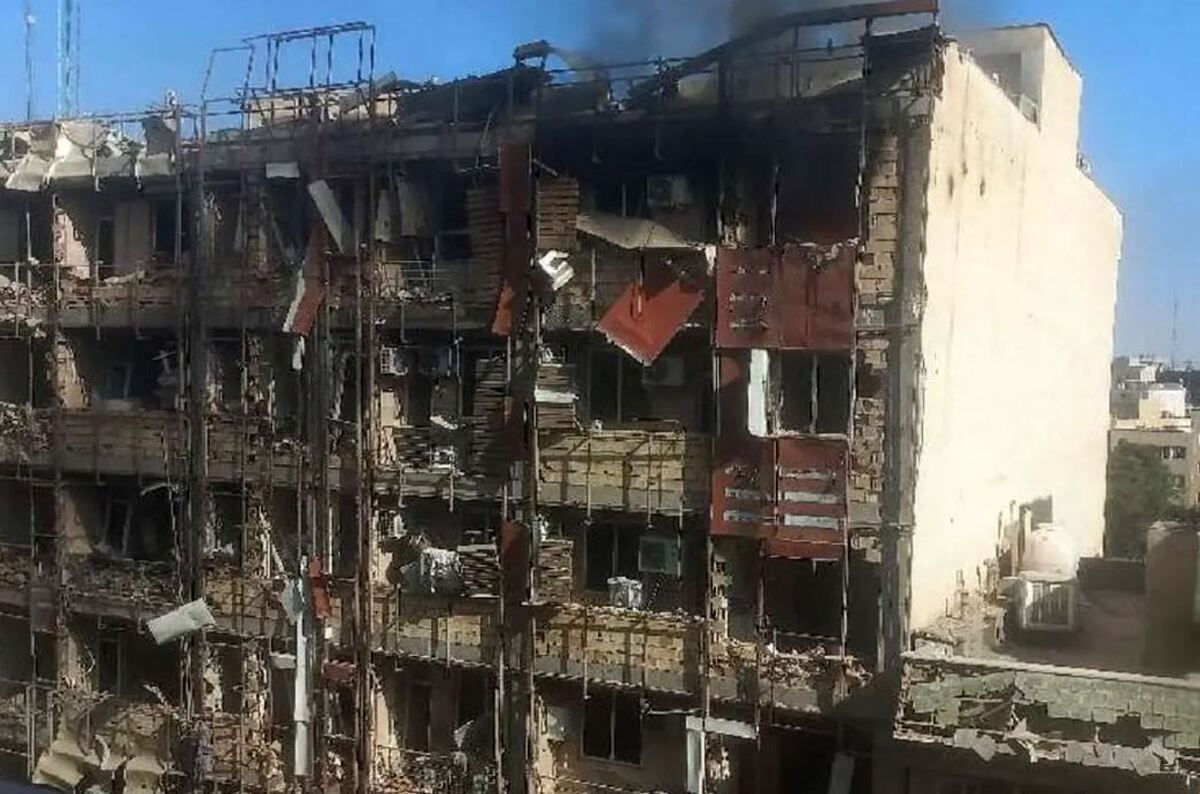 آخرین وضعیت مناطق مسکونی در بلوار کشاورز + فیلم آخرین وضعیت مناطق مسکونی در بلوار کشاورز + فیلم