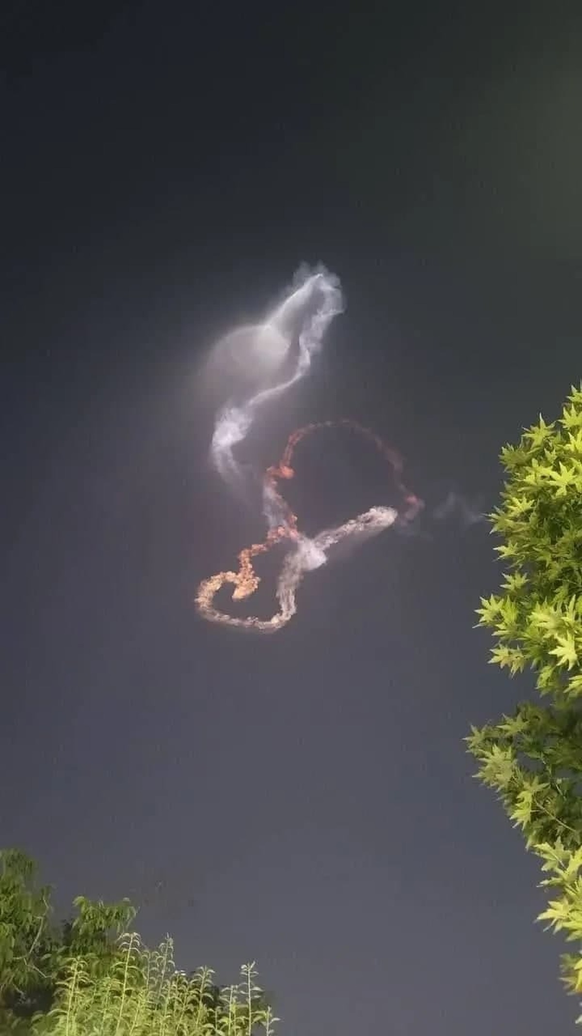 تصاویر شوکه کننده از پرتاب هیولای آسمان به سمت اسرائیل + فیلم