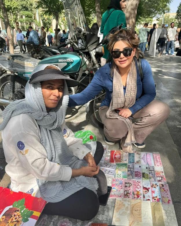 گشت‌وگذار سیندرلای زیبای فلسطین در تهران + عکس
