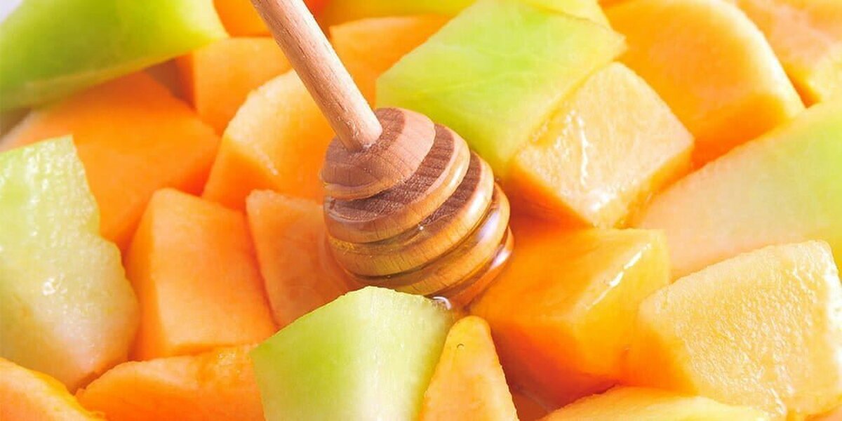 خوردن خربزه با عسل باعث مرگ آنی میشود؟ خوردن خربزه با عسل باعث مرگ آنی میشود؟