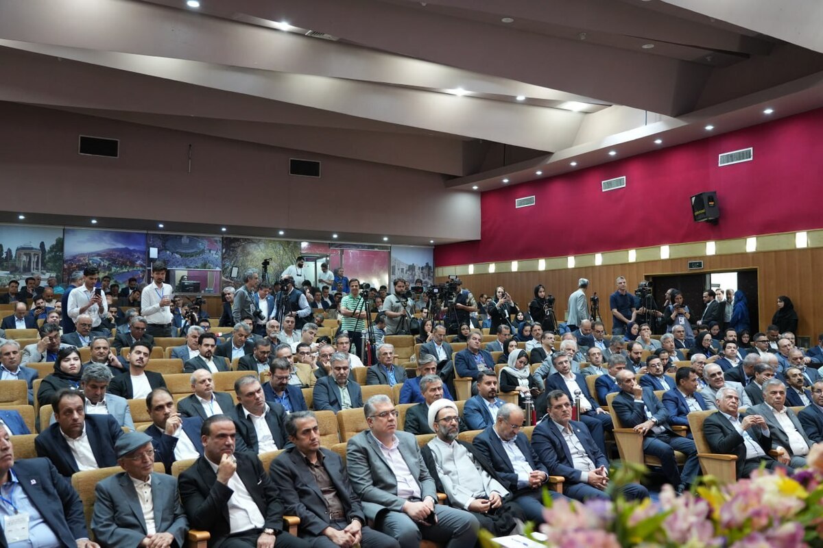 گزارش تصویری گرامیداشت روز ملی معدن با حضور وزیر صمت گزارش تصویری گرامیداشت روز ملی معدن با حضور وزیر صمت