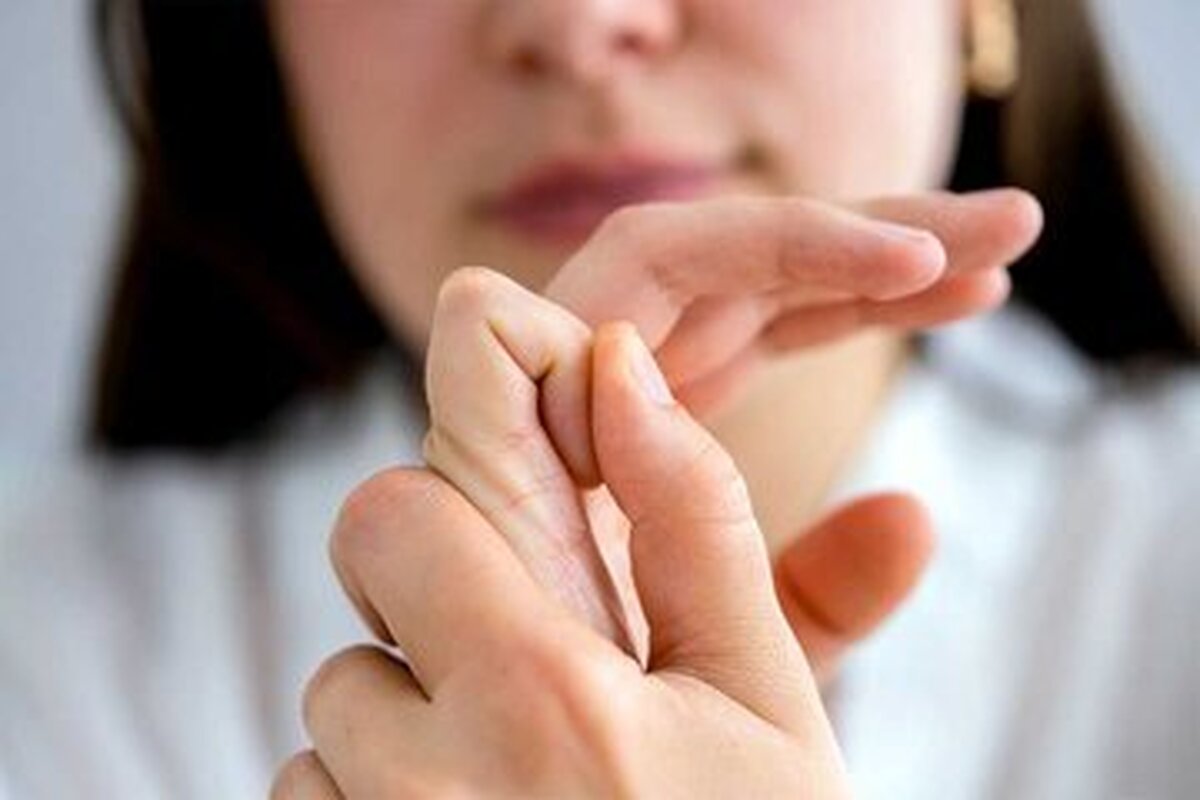 قولنج شکستن؛ عادتی بیضرر یا خطری پنهان؟ قولنج شکستن؛ عادتی بیضرر یا خطری پنهان؟