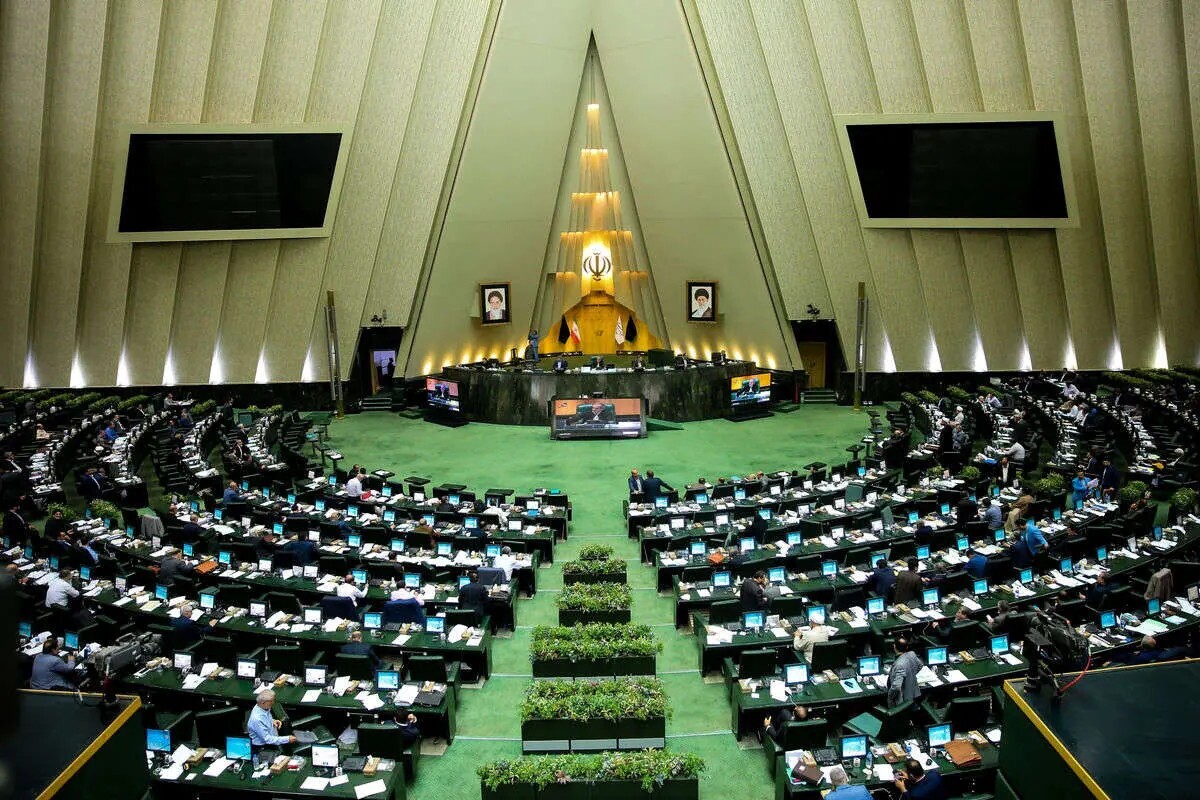 طرح دو فوریتی مجلس برای مطالبات کامیونداران طرح دو فوریتی مجلس برای مطالبات کامیونداران