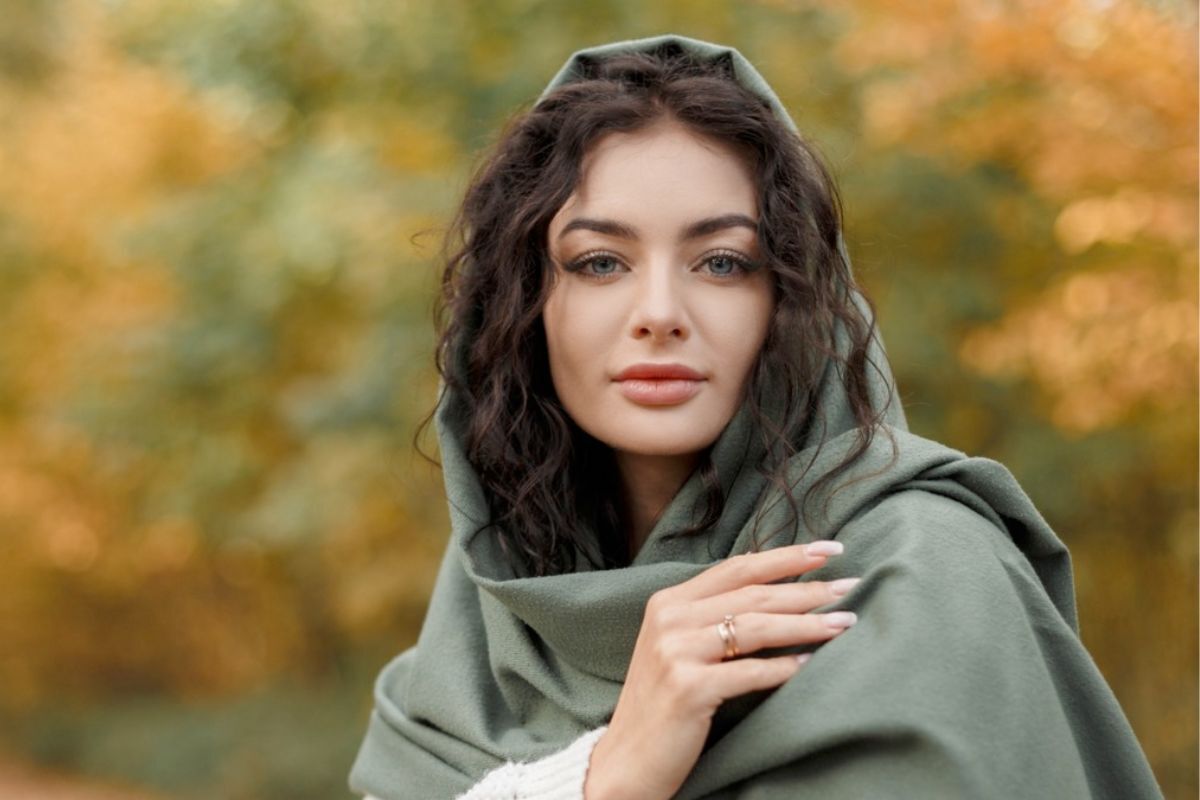 چیکار کنیم شال سر نخوره؟/راهکار جلوگیری از سر خوردن شال روی سر