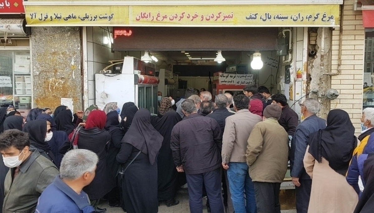 مردم برای خرید گوشت ارزان صف کشیدند مردم برای خرید گوشت ارزان صف کشیدند