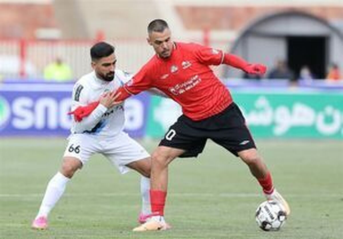 باشگاه تراکتور آلوز را نگه می‌دارد؟