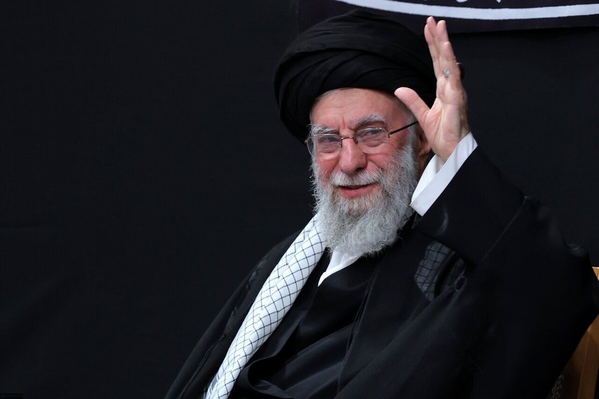 واکنش محسن رضایی به حضور رهبری در عزاداری شب عاشورا