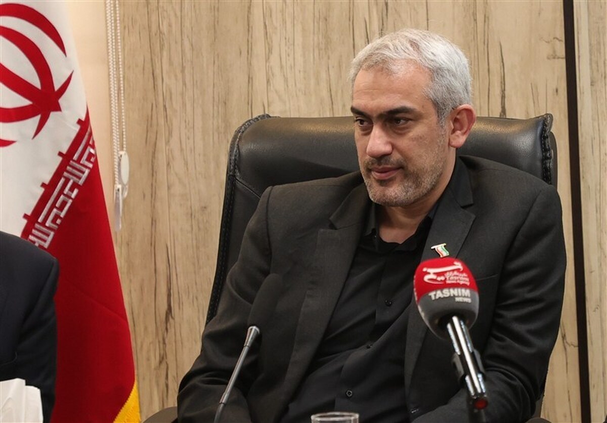 در نشست مدنیزاده با وزرای پیشین اقتصاد چه گذشت؟ در نشست مدنیزاده با وزرای پیشین اقتصاد چه گذشت؟