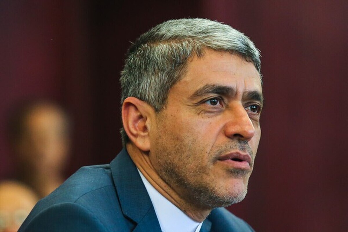 علی طیبنیا عزادار شد علی طیبنیا عزادار شد