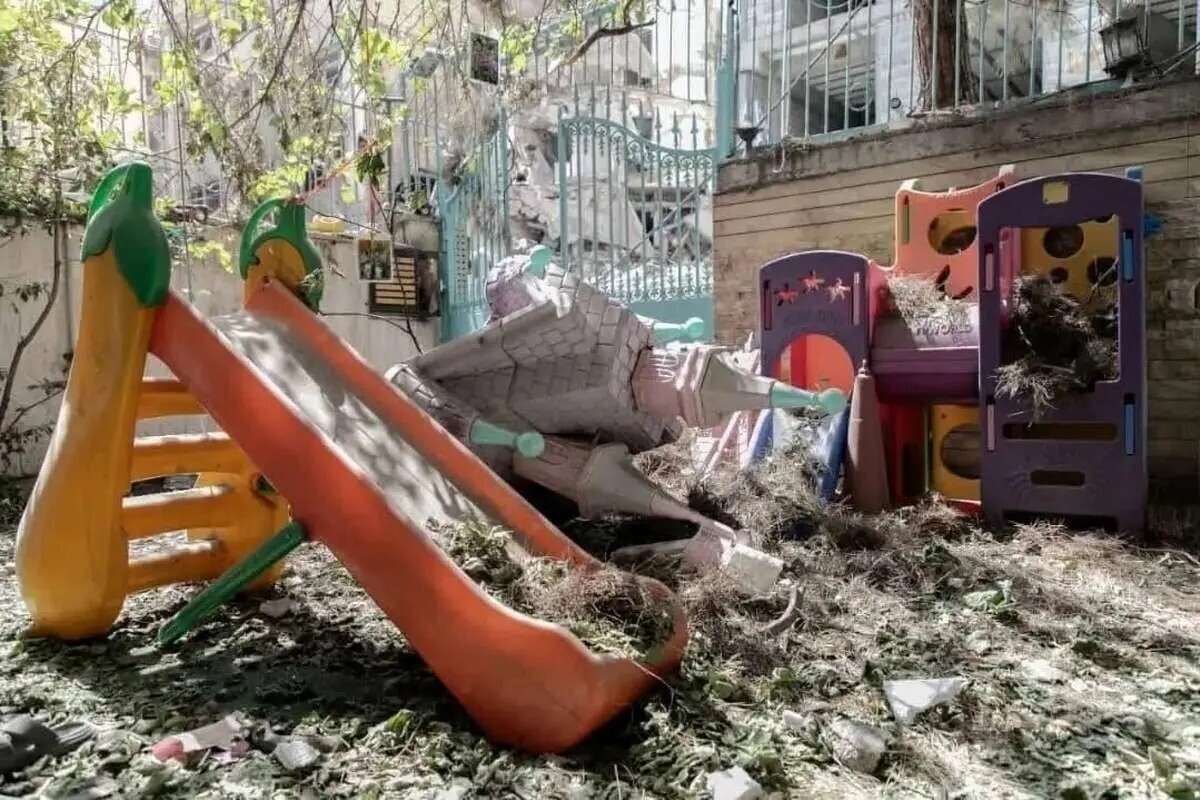 لحظه انفجار مهدکودک رنگینکمان در تصاویر دوربین مداربسته + فیلم لحظه انفجار مهدکودک رنگینکمان در تصاویر دوربین مداربسته + فیلم