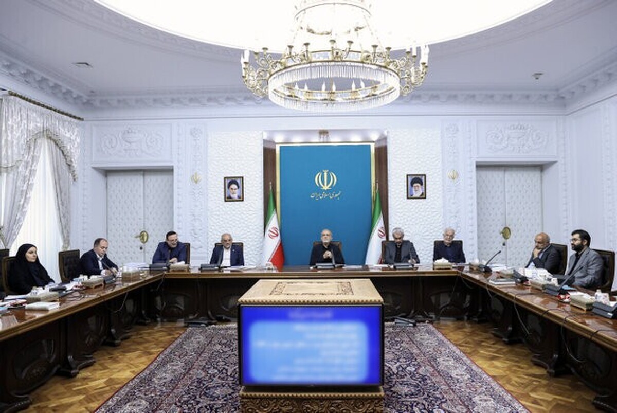 پزشکیان خواستار گسترش سرمایهگذاریهای مشترک در مناطق آزاد شد پزشکیان خواستار گسترش سرمایهگذاریهای مشترک در مناطق آزاد شد