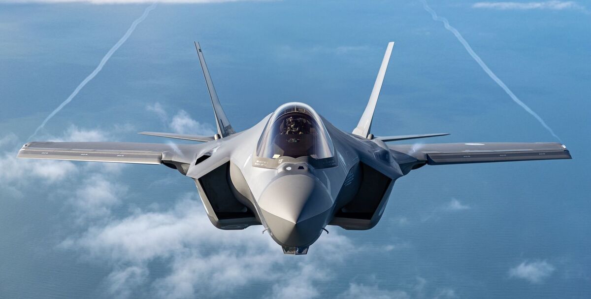 سقوط جنگنده F35 اسرائیل توسط پدافند ایران + فیلم سقوط جنگنده F35 اسرائیل توسط پدافند ایران + فیلم