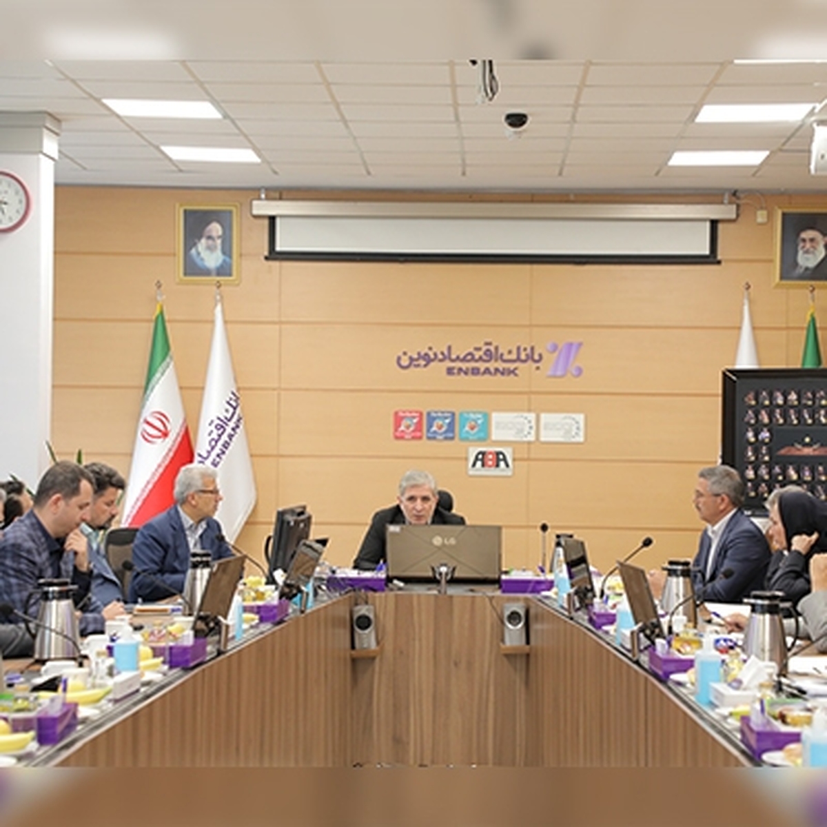 مدیرعامل بانک اقتصادنوین: جامعه مدرن، نیازمند بانکداری مدرن است مدیرعامل بانک اقتصادنوین: جامعه مدرن، نیازمند بانکداری مدرن است
