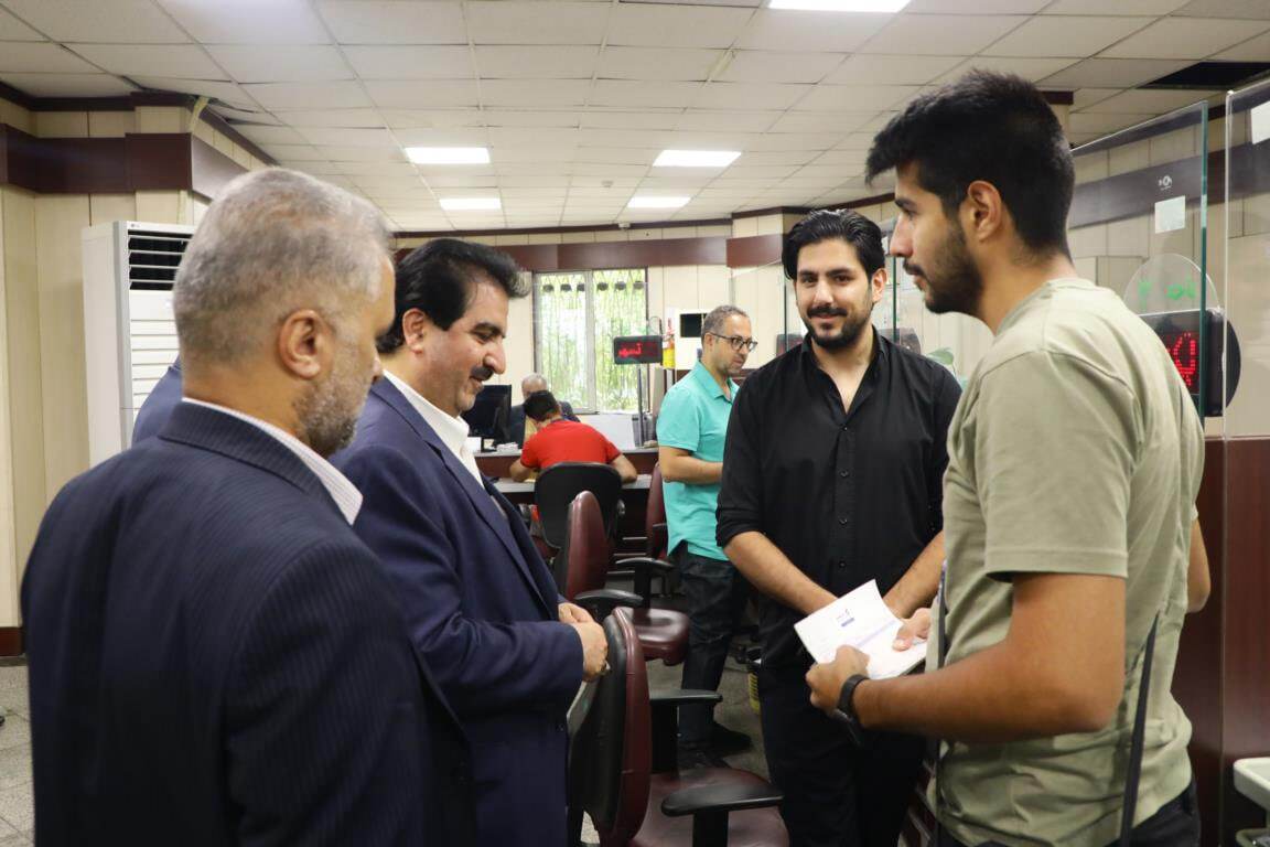 بازدید مدیرعامل بانک رفاه کارگران از شعب این بانک در شهر تهران
