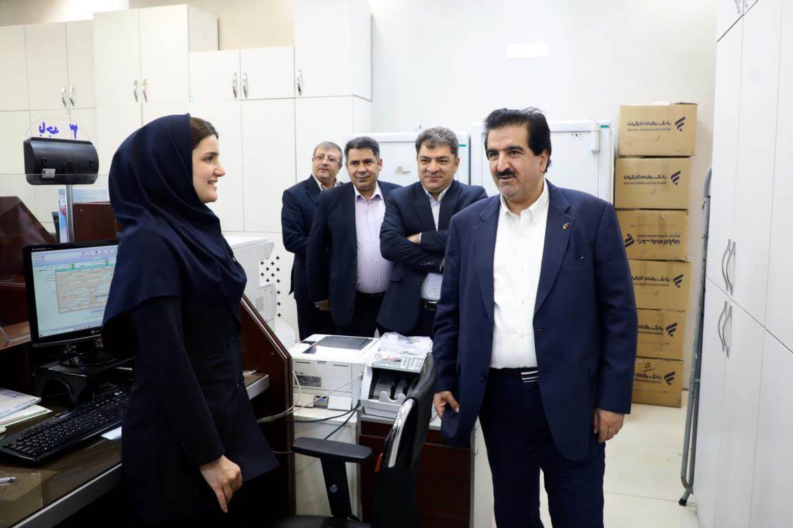 بازدید مدیرعامل بانک رفاه کارگران از شعب این بانک در شهر تهران