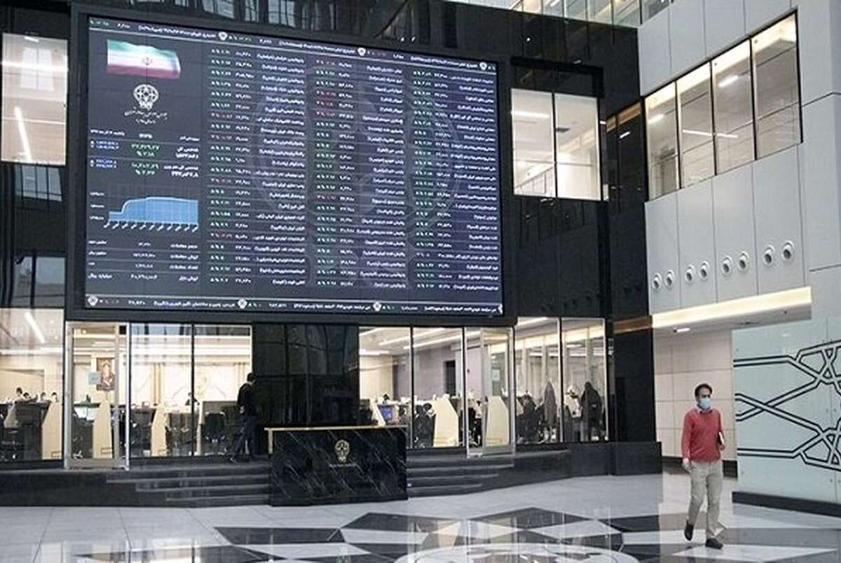 معاملات ۲ شرکت بزرگ خودروسازی در بورس متوقف شد معاملات ۲ شرکت بزرگ خودروسازی در بورس متوقف شد