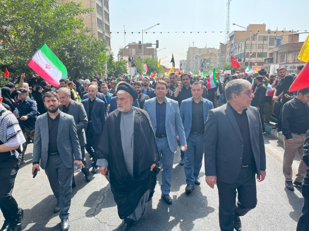 حضور مدیرعامل و کارکنان موسسه اعتباری ملل در مراسم تشییع شهدای اقتدار ملی
