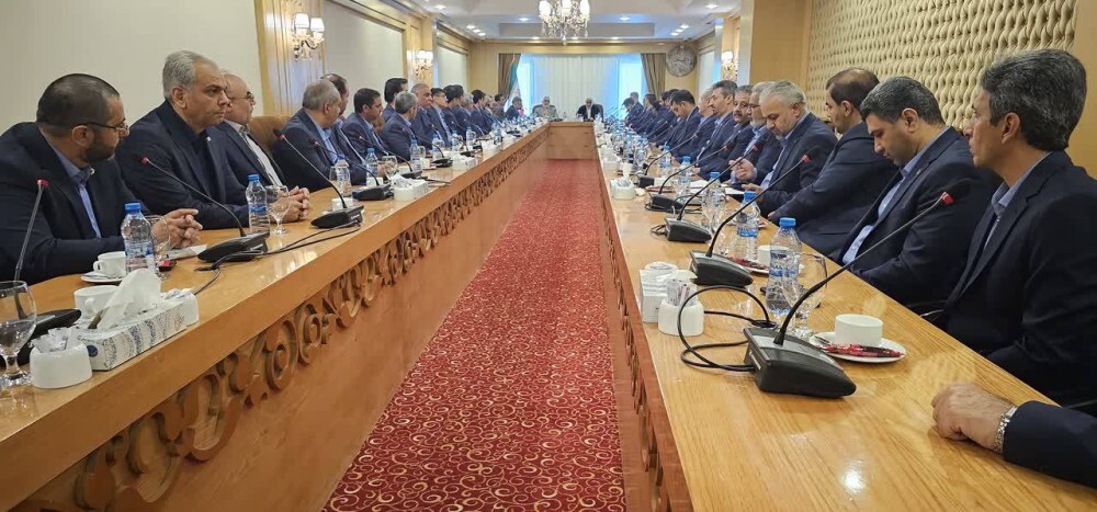 در مدیریت بحران، ایمان، ایستادگی و اخلاق راهبرد ماست