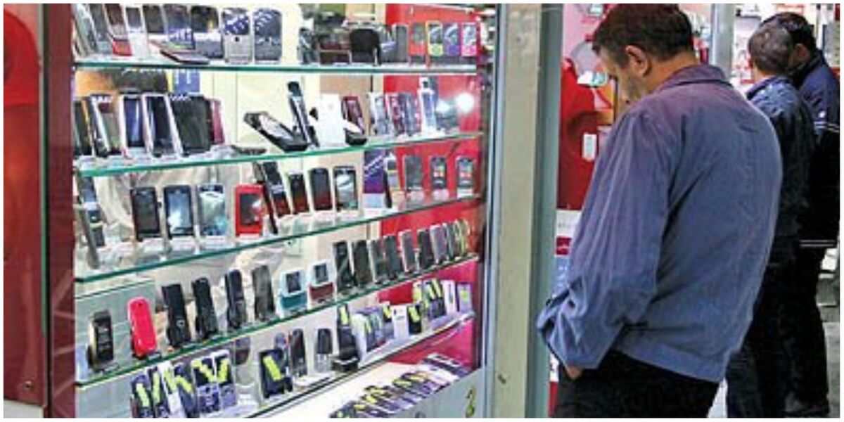 شوک قیمتی عجیب در بازار موبایل/ چرا تعزیرات ورود نمیکند؟ شوک قیمتی عجیب در بازار موبایل/ چرا تعزیرات ورود نمیکند؟