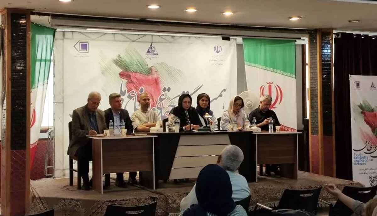 اخراج ۱۵۰ روزنامهنگار و خبرنگار در سکوت دولت اخراج ۱۵۰ روزنامهنگار و خبرنگار در سکوت دولت