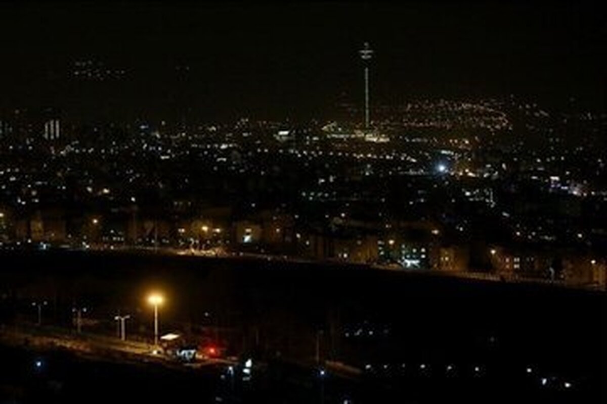 ۷۰ درصد مشترکان برق تهرانی کم مصرفاند/ علت کمبود برق چیست؟! ۷۰ درصد مشترکان برق تهرانی کم مصرفاند/ علت کمبود برق چیست؟!