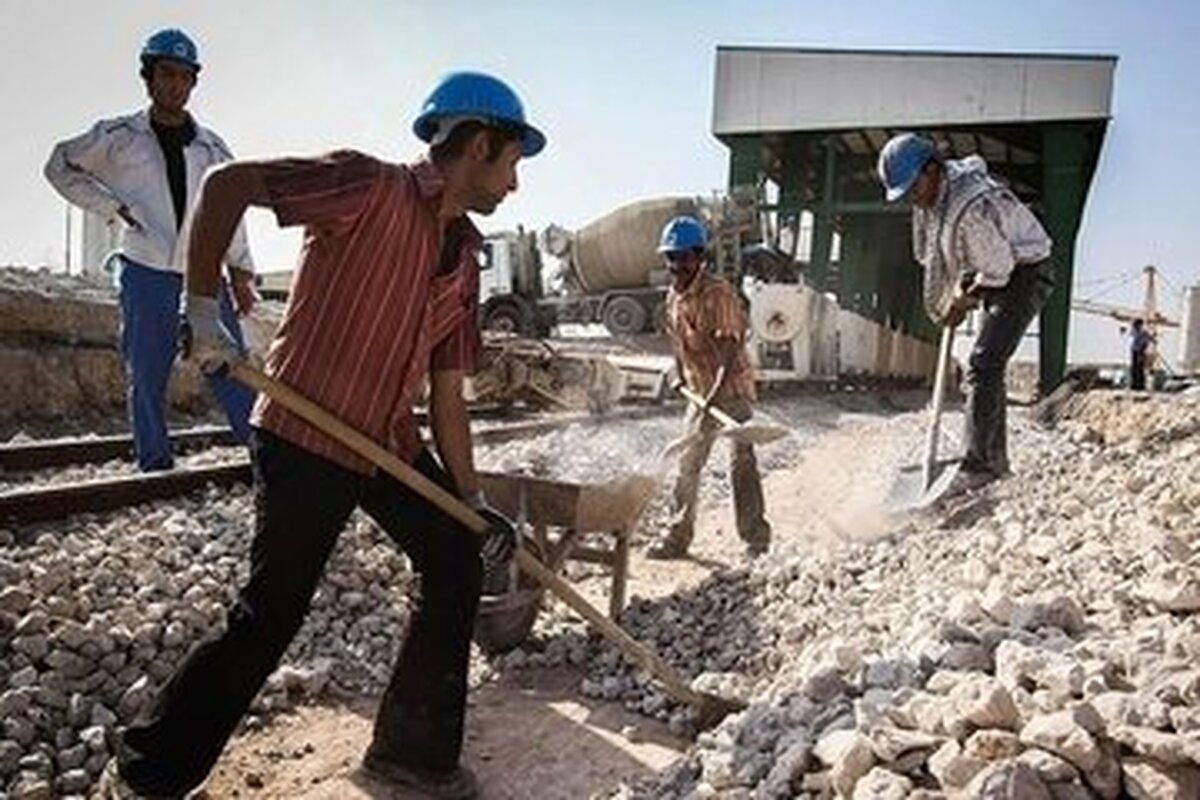 کارفرمایان به دنبال کارگر افغانی/ اختلاف دستمزد کارگران ایرانی و افغانستانی چقدر است؟