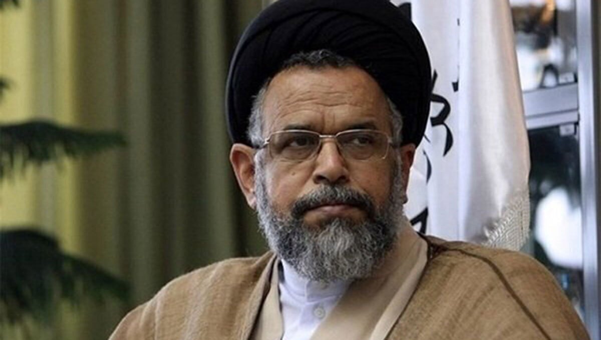 عیادت حسن روحانی از وزیر سابق اطلاعات در بیمارستان + عکس