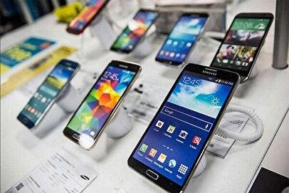 مسافران چقدر موبایل وارد کشور می‌کنند؟