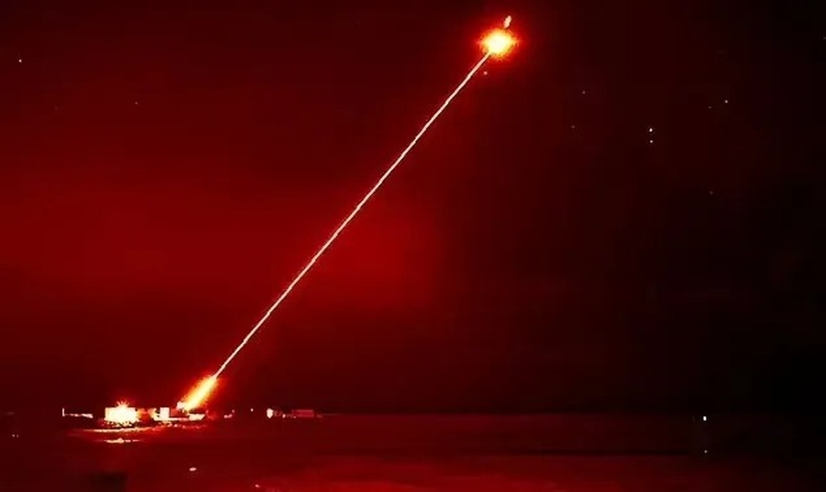 سلاح لیزری جدید آمریکا / سلاحی که آینده جنگها را تغییر میدهد! سلاح لیزری جدید آمریکا / سلاحی که آینده جنگها را تغییر میدهد!