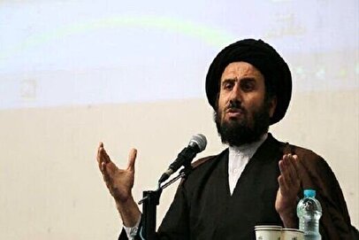 انتقاد امام جمعه قزوین از این رفتار پوتین در دیدار با ترامپ + عکس