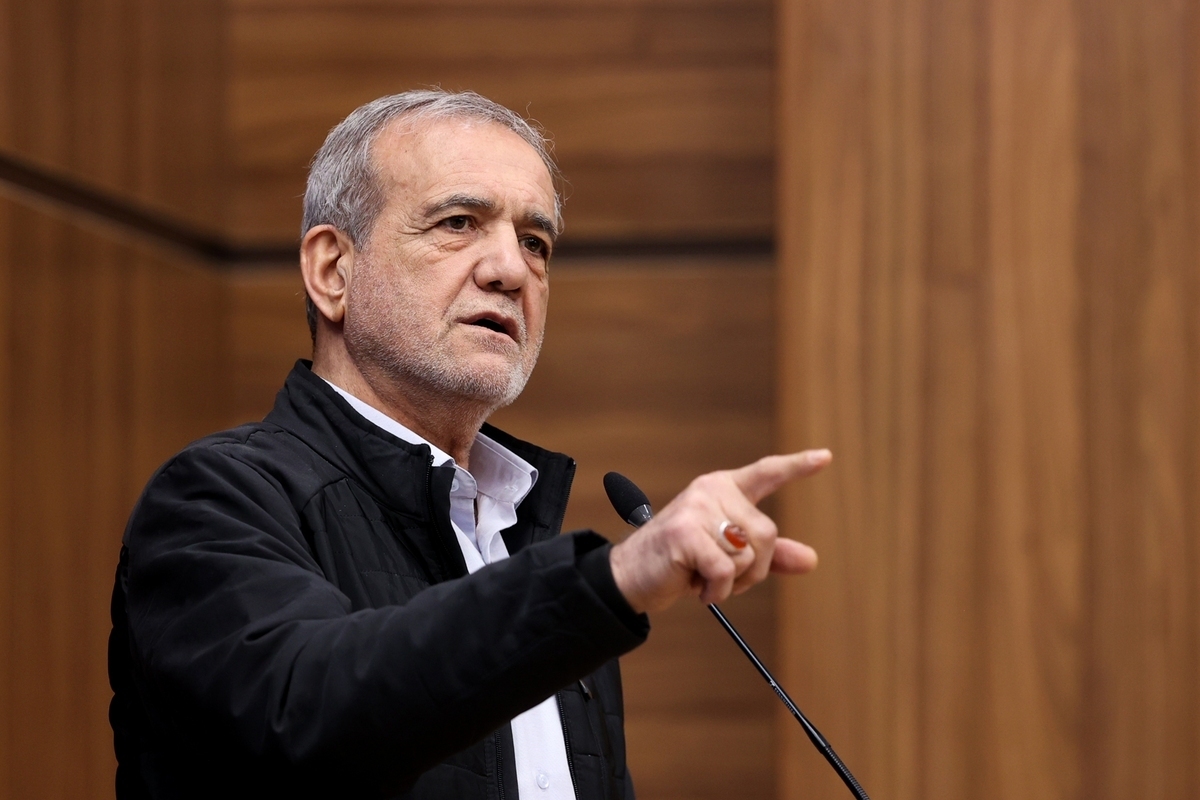 پزشکیان: با شعار دادن که نمیشود مملکت را درست کرد پزشکیان: با شعار دادن که نمیشود مملکت را درست کرد