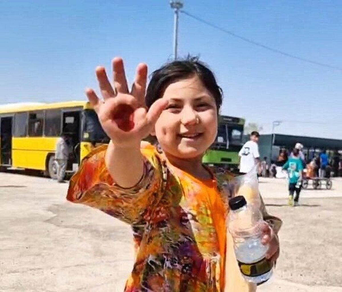 ۲ ویدئو از بازگشت کودکان مهاجر افغان در پویش افغانستان سلام پربازدید شد! ۲ ویدئو از بازگشت کودکان مهاجر افغان در پویش افغانستان سلام پربازدید شد!