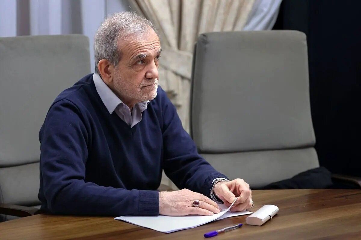پزشکیان کارمندان را سورپرایز کرد