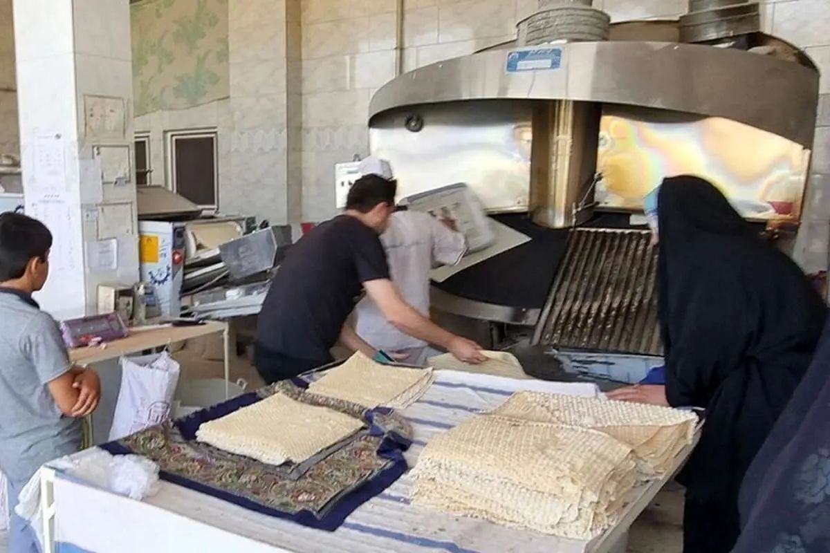 نارضایتی نانوایان از گران شدن نان: باید بیشتر گران میشد نارضایتی نانوایان از گران شدن نان: باید بیشتر گران میشد